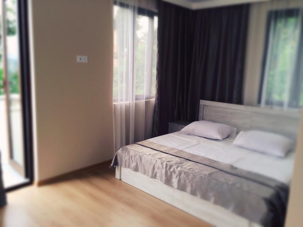 Hotel Holiday House Green Cape Batumi Mtsvane Konts'khi Esterno foto
